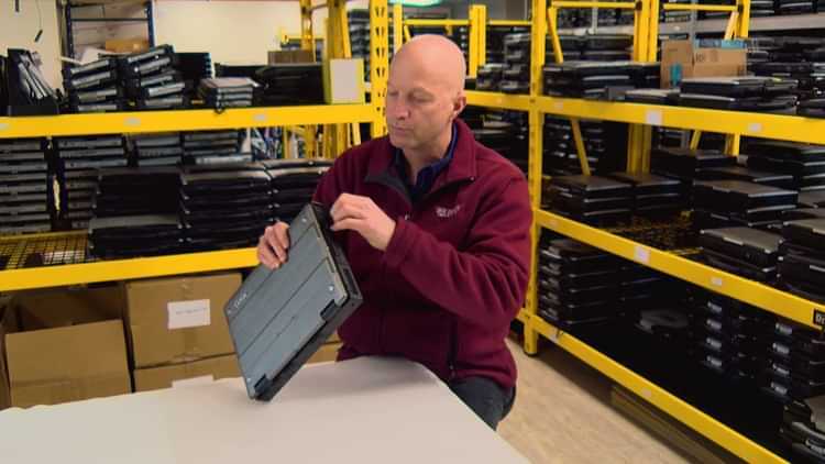 Bob Johnson holding a Getac S400 for review